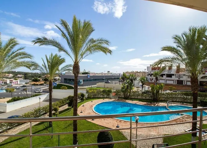 Globe 45 - Location & The Strip דירה *