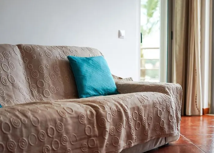 Globe 45 - Location & The Strip דירה אלבופיירה